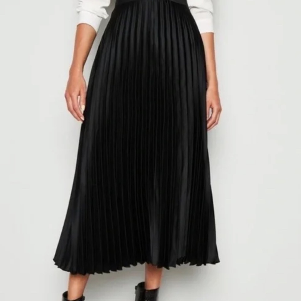 Rachel Zoe Satin Pleated Skirt NWOT